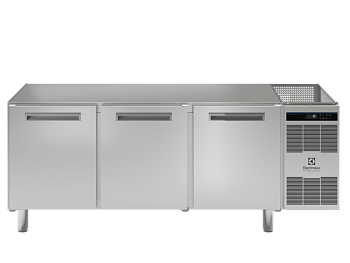 Pastry and Bakery Line 3 Door Freezer Counter, -24°/-10°C, 600X400 grid, no top (Code 728975)