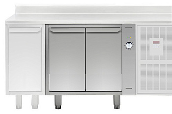 HOT CUPB.PASS-THRU 2+2HINGED DOORS 900MM (121907)