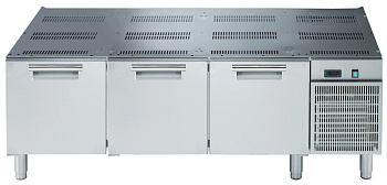 Electrolux Professional E9TTAECOMKN Modulare Großküchengeräteserie 900XP Kühlunterbau mit 3 Schubladen, -2/+10° C, automatische Abtaukondensatverdunstung - R290 (Code 391601)