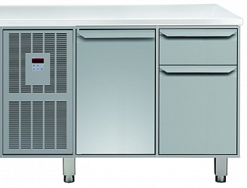 Electrolux Professional TRES2VC2CB REFR.CUPB-1DOOR+1DRAW.+1BOTTLE DR.1310MM (Code 121948)