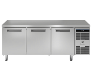 Electrolux Professional BPLER3NL Patisserie Linie 3-türige Kühltheke, 600x400 mm Gitterrost, -2+7°C, AISI 304 (Code 728969)